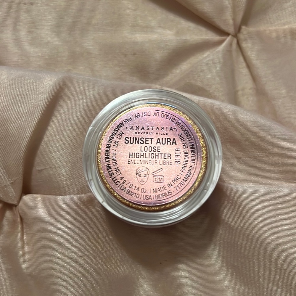 Anastasia bronzer  loose powder